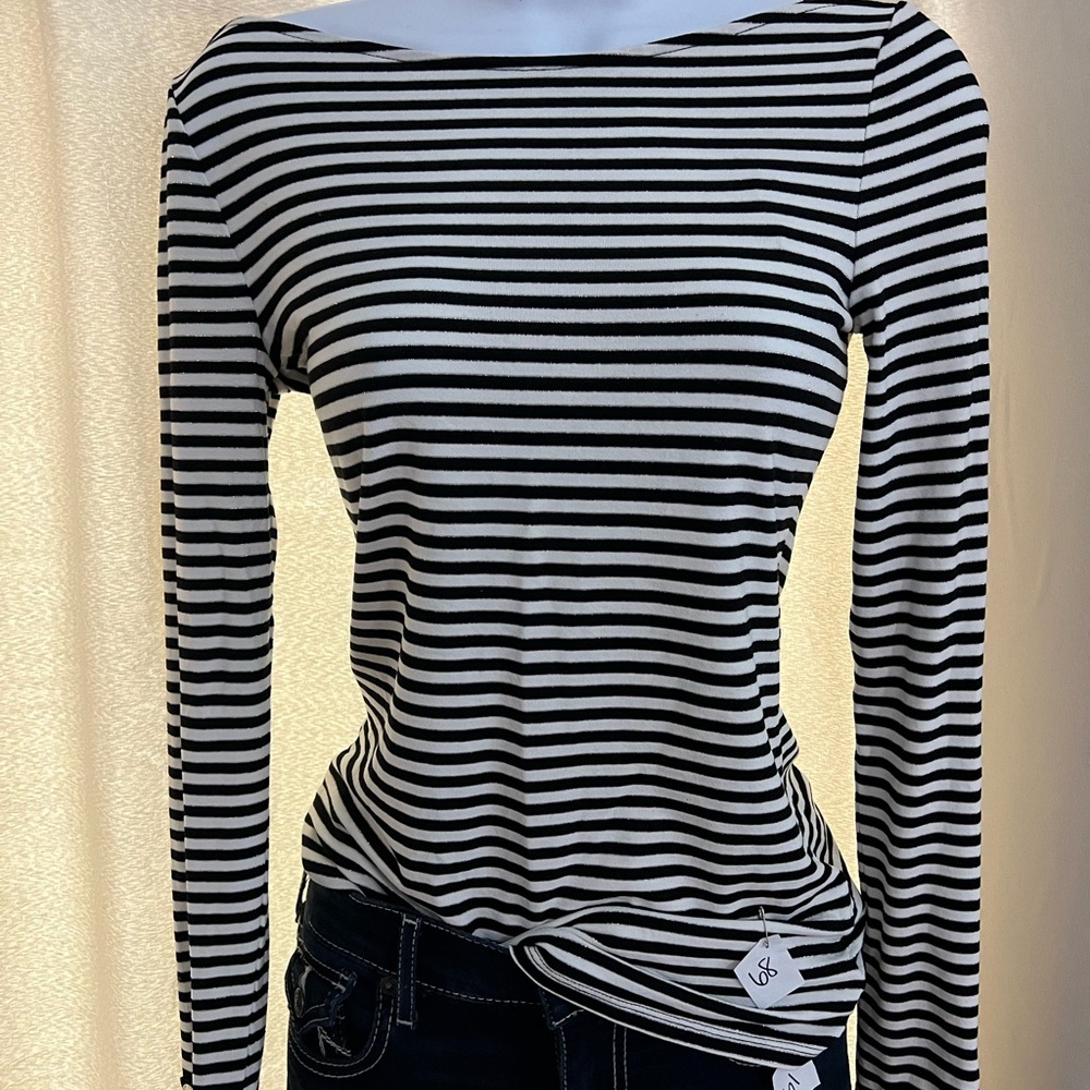White House Black Market Monochrome Striped Long Sleeve Top
